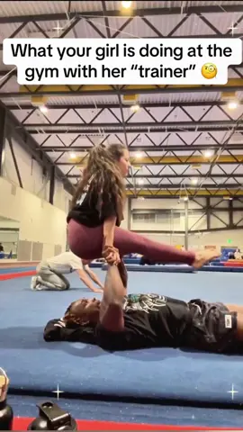 Small gym girl problems #shortgirl #shortgirlproblems #gymfail #gymfear #newfearunlocked #legpress 