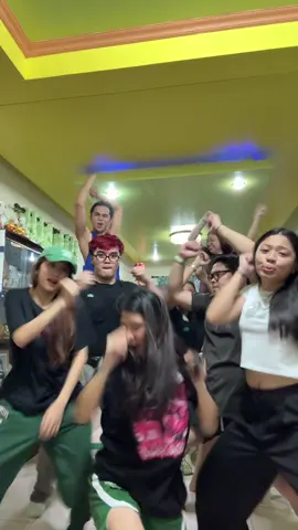 walang tapon, lahat may saltik!!! 😭😭 @K A T H @TAN 💥 @❀ A.  @Robi Talks @monskir @sheyyy @Angela_Joachim #fyp #foryou #foryoupage #bloom 