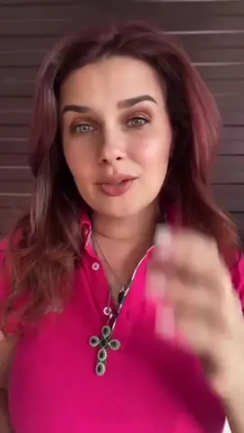 Dacă ți-a fost vreodată frică să începi… povestea asta e pentru tine. La început, ea spunea: ❌ „Nu știu engleză.” ❌ „Mi-e teamă că nu o să reușesc.” ❌ „Importurile sunt prea complicate pentru mine.” Dar a ales altceva: A ales să crească. A ales să încerce, chiar și cu frică. A ales să acționeze. ✨ În doar o lună și jumătate de la startul cursului Import2 Succes!, și-a învins temerile, a depășit bariera limbii engleze și a făcut primul ei import din China! 🚀 De la teamă și confuzie… la curaj și rezultate reale. Asta înseamnă să alegi să crezi în tine. 💪 💬 Spune-mi în comentarii: 👉 Tu ce frică te-a ținut pe loc până acum? Și cum ar fi să o transformi în acțiune chiar azi? Dacă simți că e momentul să-ți schimbi viața și să construiești un business real, 🧭 intră în programul Import2 Succes! și fă primul tău pas spre libertatea financiară. #ecommerce #antreprenoriat #business #community #import2success 