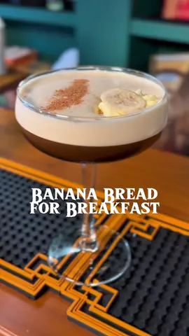 Now serving on Lynx Drinks - Banana Bread (for Breakfast) 🥞 🍌  This riff on an espresso martini really took some trial and error to get not only the right level of banana, but also to round out the flavors with those warm spice and baking notes of fresh banana bread. 🍞  Oh, and molasses? Incredibly powerful, and underrated cocktail ingredient 😎 Recipe (21+) - 1.5 oz Fresh Espresso  0.5 oz Vanilla Vodka  0.5 oz Vodka  0.5 oz Apple Pie Moonshine  0.5 oz Amaretto  1 Barspoon of Molasses  . . . #cocktail #mixology #furry #bartending #bakedgoods 
