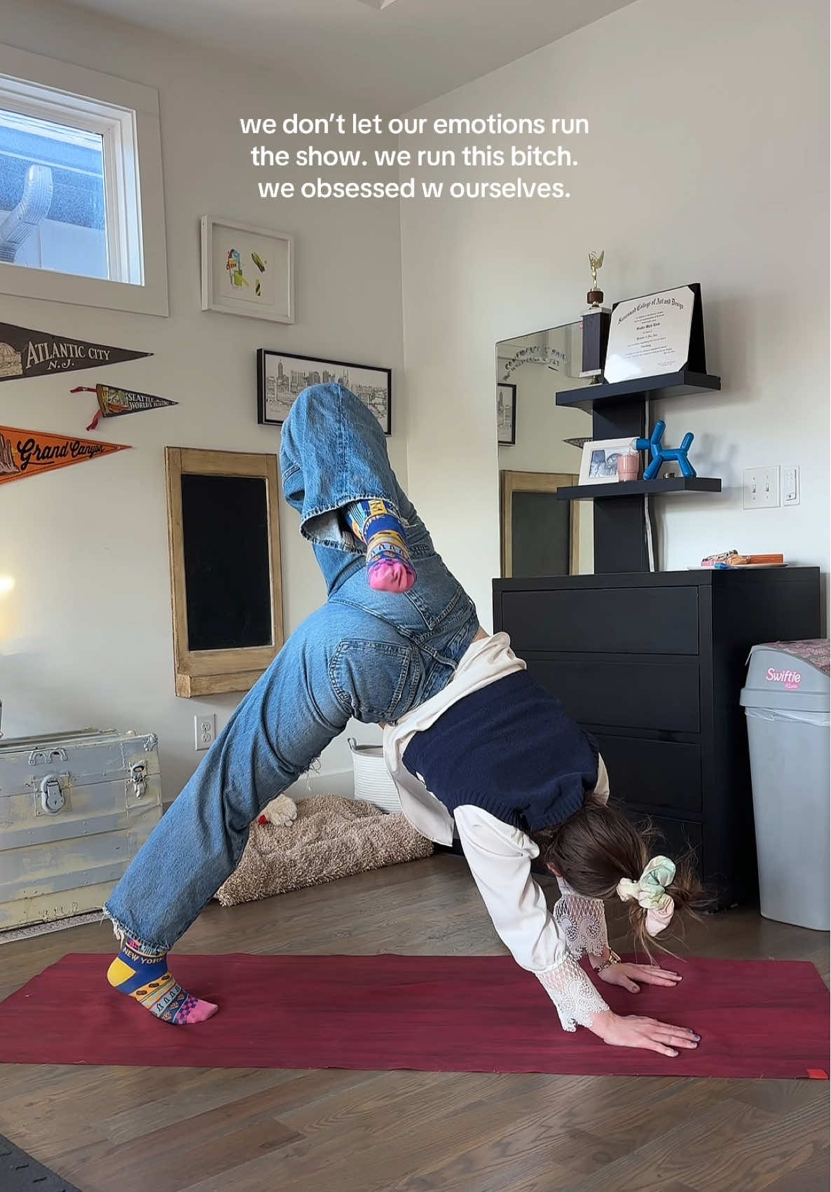 alarm went off mid yoga lol. ok today’s a great day xo 💋 #fyp #hopecore #nicolandriahive #fypシ゚ #lockin #olandriacarthen 