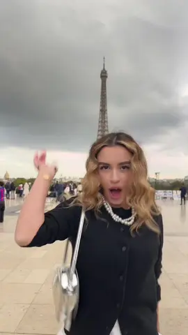 Mood,because we’re in PARIIIIIISSS !🤩 #fyp #paris #girlythings #girlytok #paristrip #birthday #birthdaytrip 