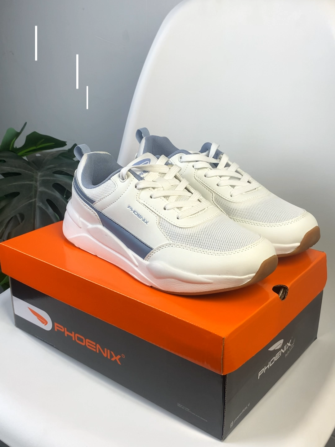 Simplicity that never goes out of style!  Jude White bikin look makin clean & classy. #phoenix #fyp #phoenixshoes #sepatuwanita #sepatusneakerswanita