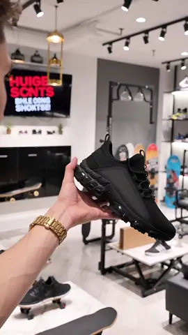 2025 autumn & winter men's shoes—breathable, versatile for sports!   #2025NewShoes #AutumnWinter #MensSports #Breathable #Lightweight               