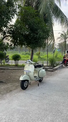 Restorasi Original Sprint Bagol 1976 #vespa #vespaindonesia #fyp #fypシ゚ #sprinterindonesia 