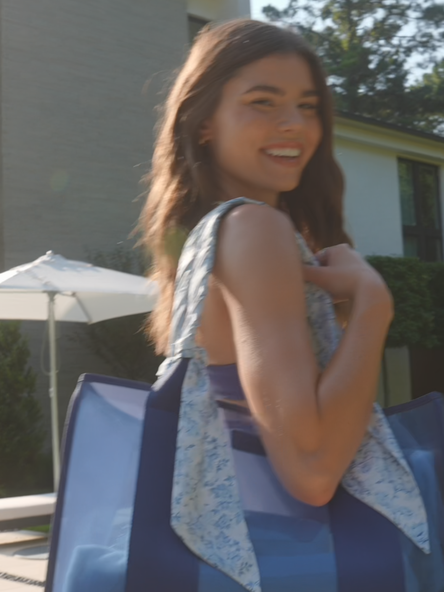 meet the new limited edition jelly tote collection ✨ it won't be here forever so shop it now #jellytote #limitededition #fallcollection #totecollection #totes