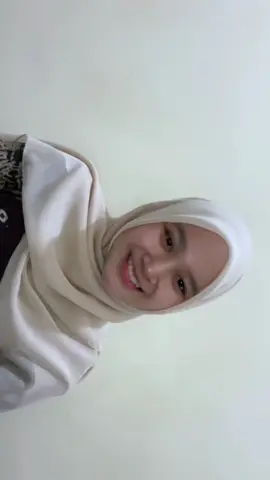 🧏🏻‍♀️