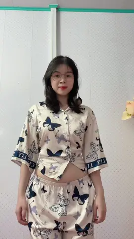 Mờ mờ ảo ảo:3