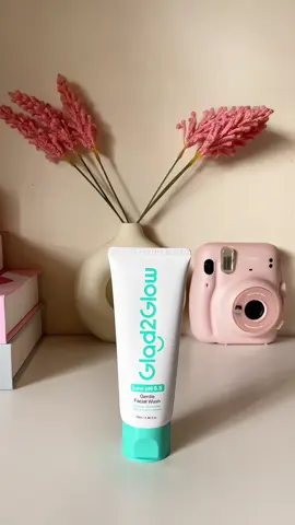 Yang baruu nih👀  #glad2glowmy #glad2glowpromo #glad2glowlowph55gentlefacialwash #glad2glowlowphcleanser #cleanser 