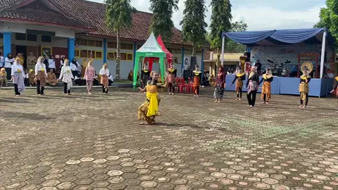 Tari Wonderland indonesia #fypシ゚viral🖤tiktok #fy #fypage #fyp #fypシ゚viral #tari #tariindonesia #smkbisasmkhebat #smknbantarkalong 