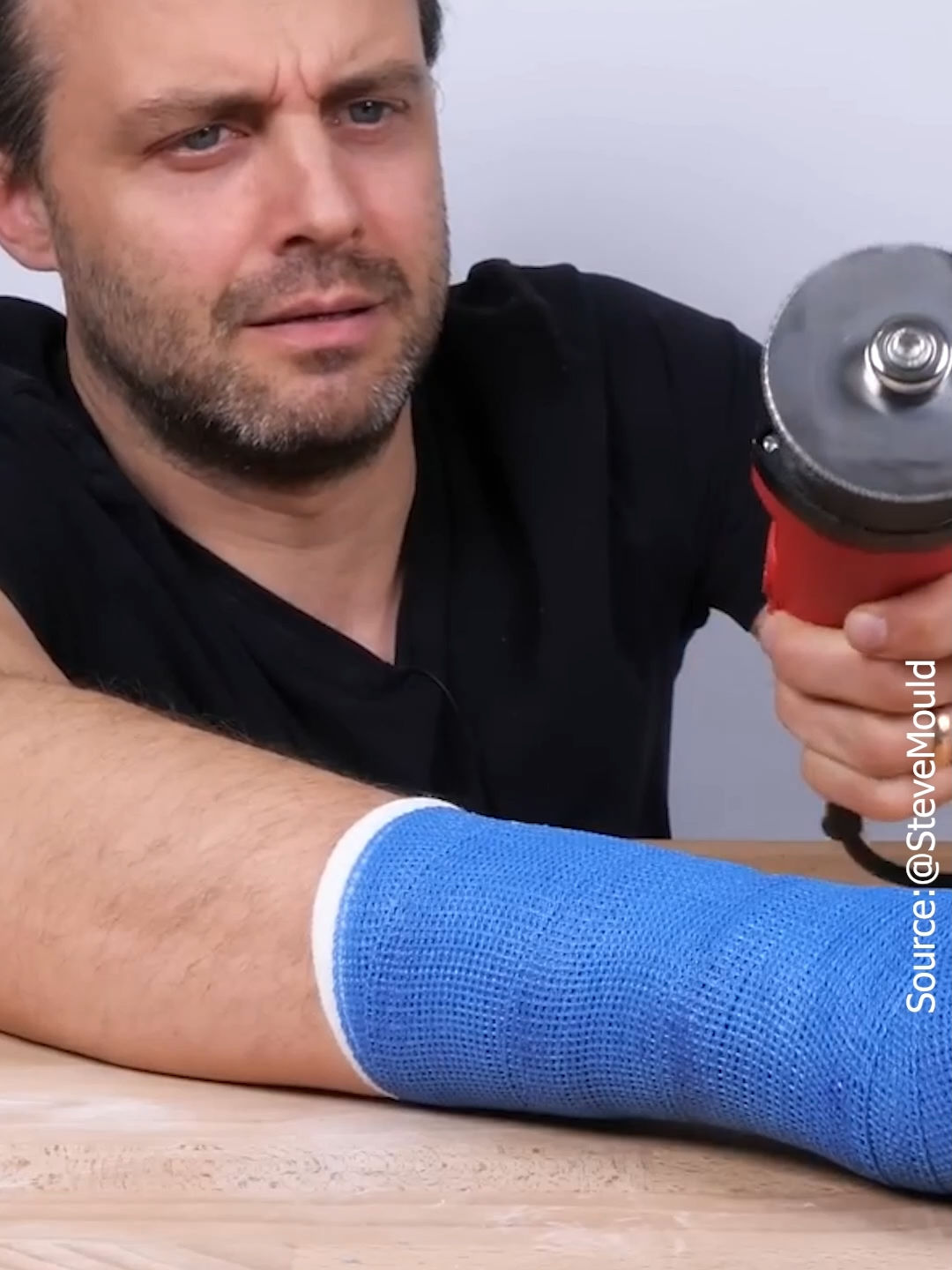 The Saw That Cuts Casts, Not Skin #MedicalFacts #DidYouKnow #CuriosityShorts #HealthTech #ScienceFacts #EverydayScience