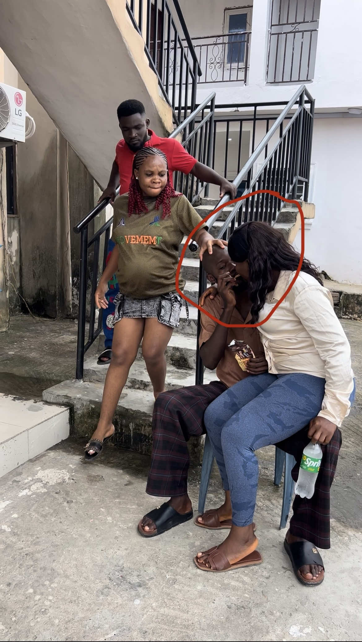 Unborn child sent h£r pr£gnant m0th£r t0 d0 this tu m£