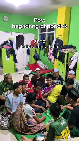 Pasti semua santri pernah ngalamin sih😅😂 • • • #santri #ngaji #berkah #mondok #pesantren 