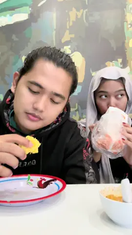 Ngeliat aja lagi dia #cemiwiw 