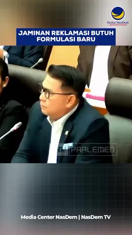 official_nasdem Anggota Komisi Komisi XII DPR RI Syarif Fasha memastikan bahwa akan terus melakukan pengawasan terhadap pelaksanaan reklamasi tambang (khususnya jamrek), terutama di Provinsi Jambi yang memiliki cadangan batu bara cukup besar.. Jaminan Reklamasi (Jamrek) merupakan dana yang wajib disetor perusahaan tambang ke pemerintah sebagai jaminan atas kewajiban reklamasi lingkungan pasca kegiatan pertambangan. Dana ini hanya dapat digunakan untuk memperbaiki lahan bekas tambang jika perusahaan tidak melakukan kewajiban tersebut. Tanpa Jamrek yang memadai, pemerintah akan kesulitan membiayai pemulihan lingkungan yang rusak akibat aktivitas tambang. #JaminanReklamasi #SyarifFasha #Tambang