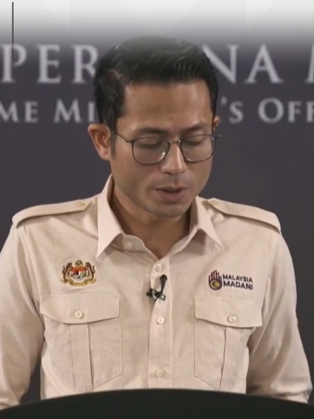 Inisiatif BUDI95: Kerajaan prihatin ringan beban rakyat. 'Malaysia MADANI, Rakyat Disantuni' 'Yang sahih di RTM' #RTM #BeritaRTM #MalaysiaMadani #TaatSetia #BersamaMALAYSIAKU #RancakkanMADANI #MADANIBekerja #BudiMadaniRON95 #ManfaatRakyat