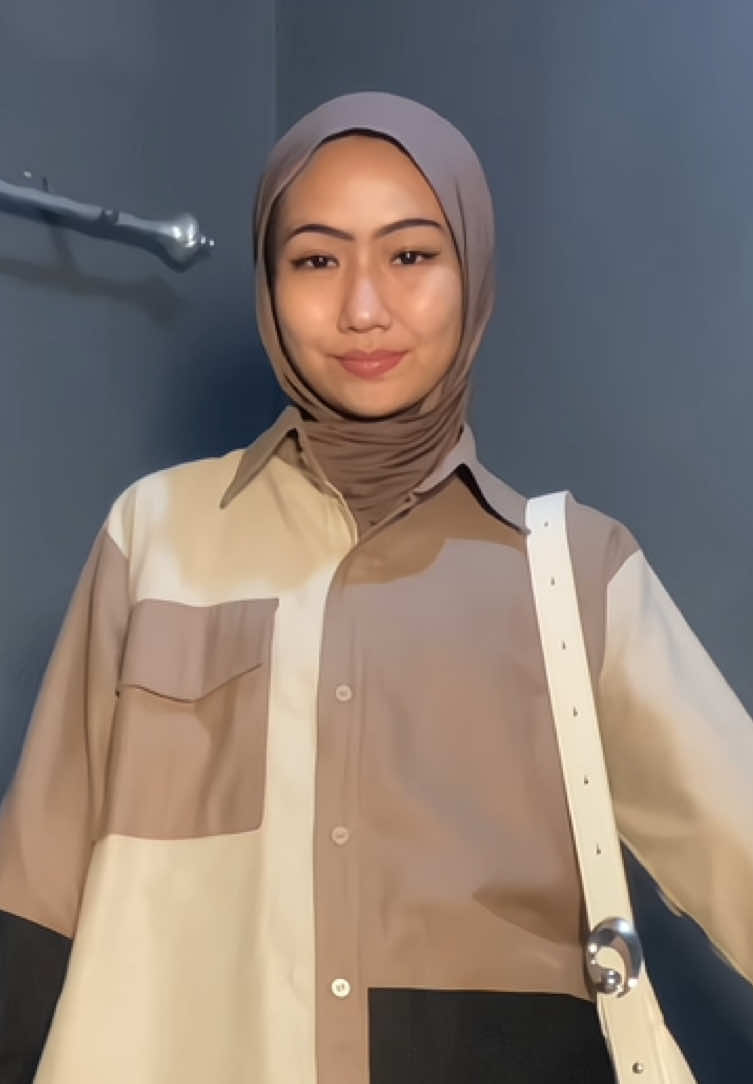 Membalas @Ruyana h lucu bgt kan😍 #kemejaoversize #kemejatwotone #trending 