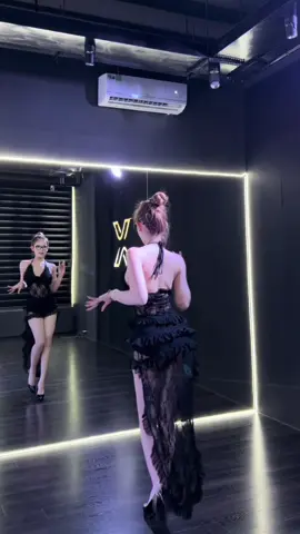 Quả nhạc iu đời quáaaa 😝 #xuhuong #fyp #viral #dancebar #daynhay 