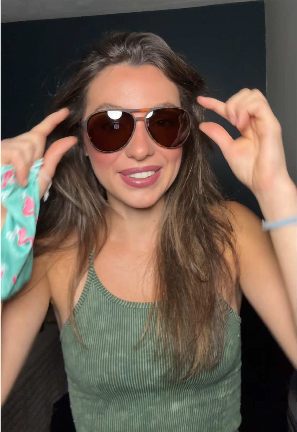 No more losing chunks of hair to my sunglasses 🥲 #sunglasses #TikTokShopCreatorPicks 