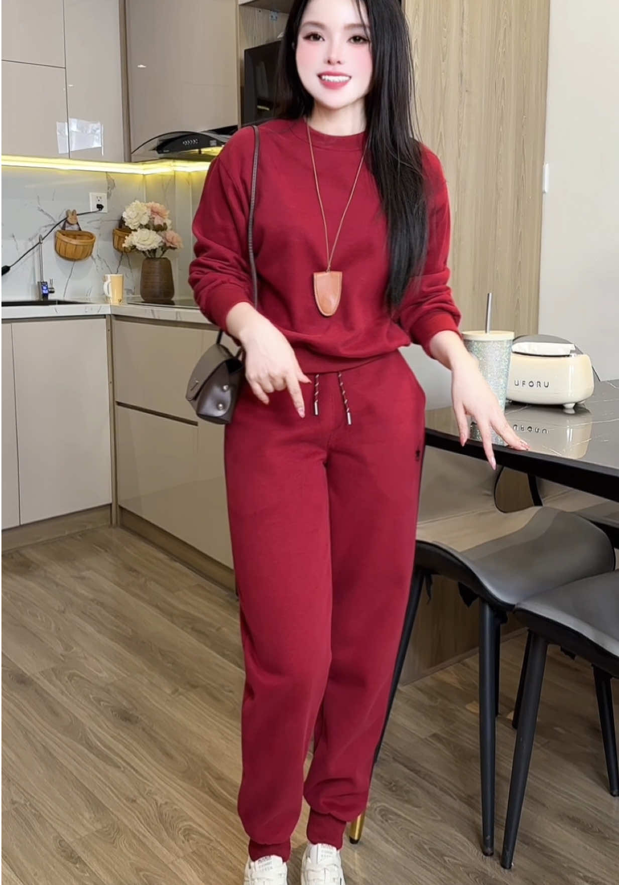 Set bộ nỉ thêu cao cấp đi chơi dạo phố xinh trẻ trung năng động tôn dáng, chất mềm đẹp mê nay hời lắm ý   #setbo #setboxinh #setbonu #setbothethao #setboni