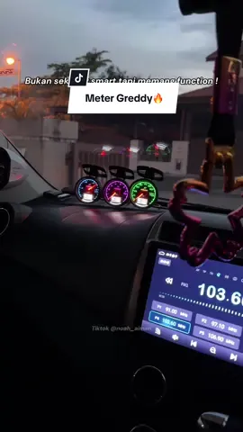 Semua boleh setting, mode opening ada 32 colour display banyak lagi apa2 korang comment jee. Srs nice meter Greddy ni ! Harga tengah murah pulak ! korang pilih jee 3 atau 6 beradik. #metergreddy aiman #meter3beradik #metergreddyviral #meterdefi #caraccessories