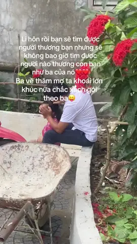 #❤️❤️❤️Con gái đúng là người tình kiếp trước của ba rồi,ông thương con gái ông vậy sau này nó đi lấy chồng khổ giống tui chắc ổng xót lắm,##xuhuongtiktok 