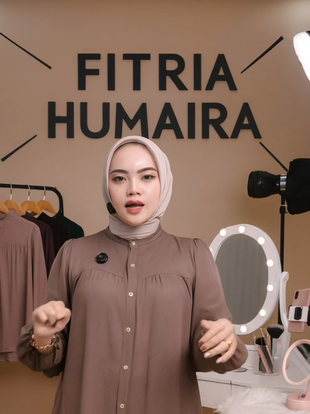 Membalas @eunkyung179 Alyssa blouse kemeja wanita rayon twill premium halus lembut jatuh flowly #kemejablouse #kemejarayon #kemejawanita #kemejapremium #atasanwanita 