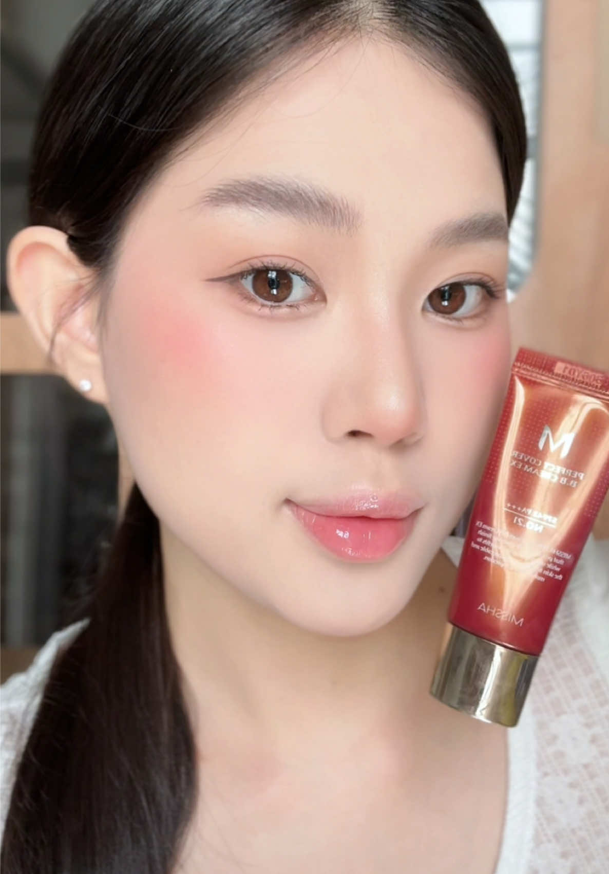 Bị mê thiệt sự luôn á,thích nền siêu căng bóng thì nên tham khảo em này nha   #MisshaVietnam #MyBaseButBetter #MisshaBBCream
