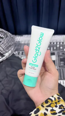 หนึ่งหลอด ใช้ได้เดือนกว่า #โฟมล้างหน้า #glad2glow #glad2glowth 