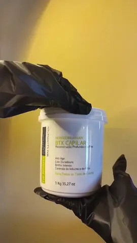 ✨Cabelos sem frizz, com brilho e maciez? O BTX Moroccan For Beauty é o segredo! 💆‍♀️🌟 Transforme seus fios em minutos e sinta a diferença já na primeira aplicação. ⠀ 🔥 Garanta já o seu e conquiste o cabelo dos sonhos! • 100% Original de fábrica!!  • Envio imediato 🚚📦 #forbeauty #moroccan #botoxcapilar #botox #fyp 