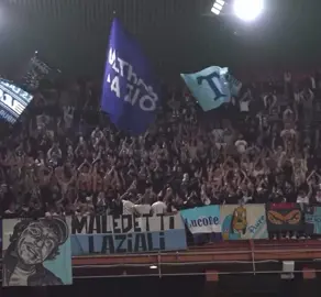 LAZIALI IN AZIONE A GENOVA 🌹 #forzalaziocarica🦅💙 #curvanordlazio #ultraslazio🏴‍☠️🦅 #lazio #ultraslazio 
