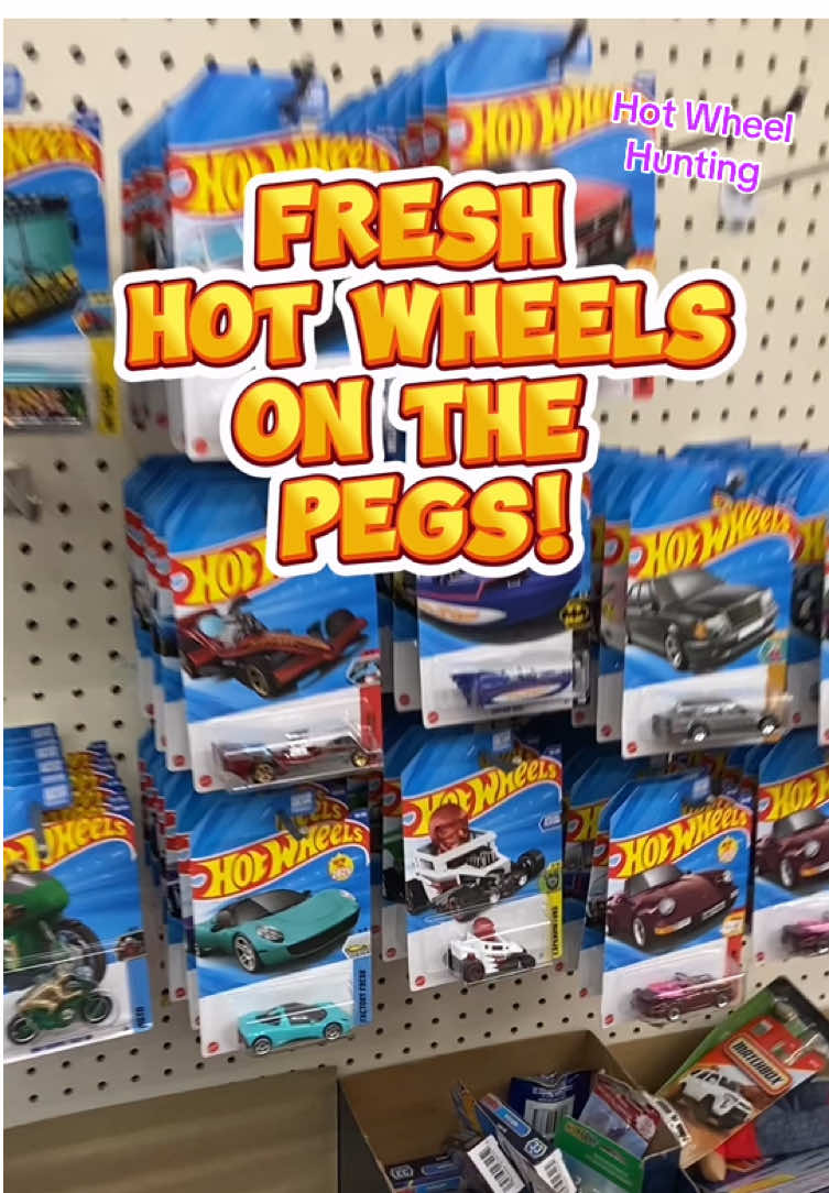 We found a fresh N case of Hot Wheels right on the pegs. Anyone else find that Pink Charger Super yet or are you still looking for it? Let me know in the comments! #hotwheels #diecast #hotwheelscollector #diecast #collection 