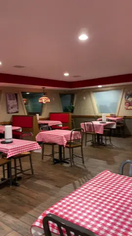 I love how retro my Pizza Hut is still🤭😌#fyp #pizzahut 