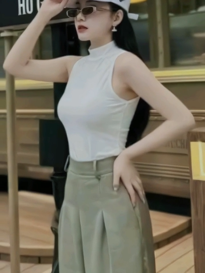 áo cổ lọ sát nách dễ phối đồ siêu xinh, màu nào cũng ưng hết nè mà giá rẻ hơn tà tưa luôn mấy bà nha #viral #fyp #aocolo  #fypシ゚  #thoitrangnu 