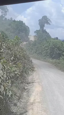 kalo ga lewang jangan pernah ke swalang🤣 #operatordt #houlingbatubara #swalanghauling 