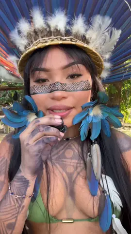 Je répond aux internautes sur limportance du graphisme corporel amérindien 🫐🤚🏿🐾 #guyane #autoctones #art 