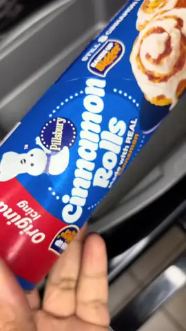 Here’s the recipe #easydesserts #quickrecipes #falldesserts #cinnamonroll #sweettreats 