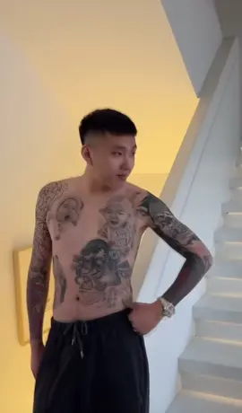 我不怕等待我爱的人，我最怕的是爱的人不愿意和我一起生活。😔