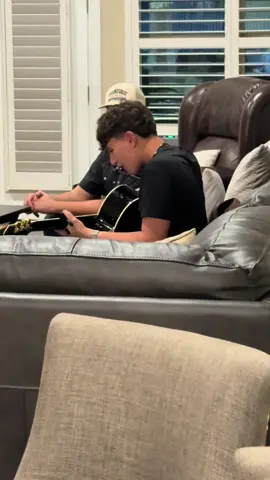 Got a harmonica two days ago…#pinkskies #fyp #zachbryan #vocallessons #cover 