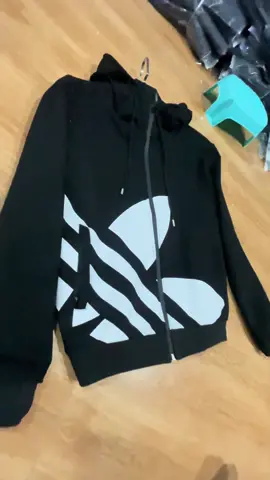 Thế giới này toàn những lời nói dối ngọt ngào . Lòng người là biển cả , ta là cá không thể bơi hết đại dương ...!#xuhuong #xuhuonggggggggggggggggg #xuhuongtiktok 