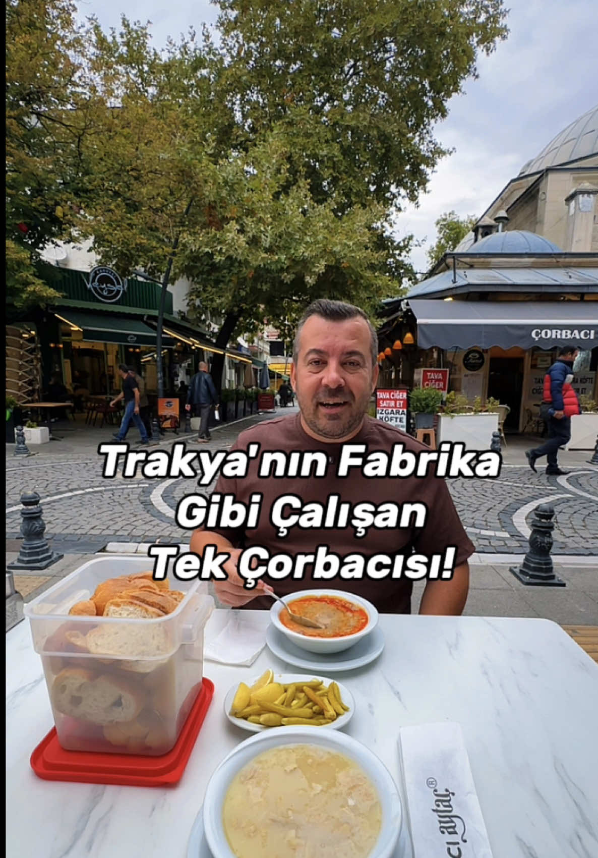 Trakya'nın fabrika gibi çalışan tek çorbacısı! Tam mevsim geçişi, hastalıklardan ve gripten korunma dönemi. Trakya'da eczane ve hastane yolu bilmeyenlerin şifa ve kolajen deposu nefis çorbalarıyla bu çorbacı tek adresi... İşkembe 140₺ Kelle Paça 150₺ Kelle Ayak Karışık 170₺ Tavuk suyu 120₺ Mercimek 100₺ Trakya'nın meşhur ve harika lokantası @aytaccorbacisi 'nı mutlaka keşfedin, tavsiyemdir. Marka geçti Reklam #çorba #yemek #TTT #food #trakya 