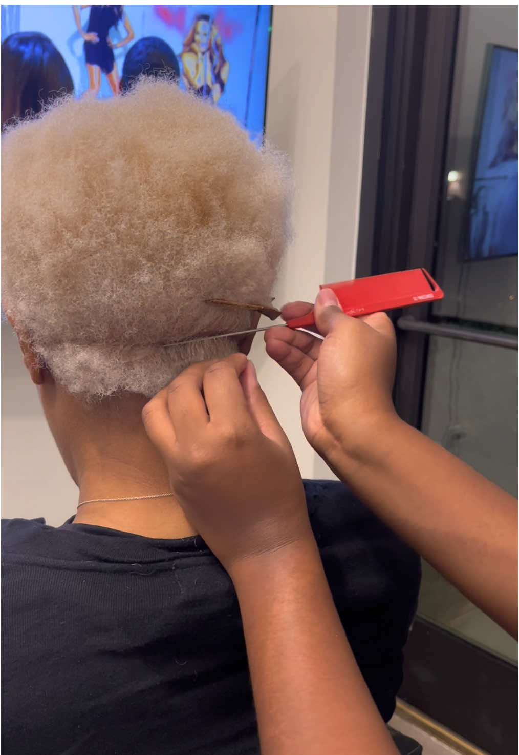 DALLAS braid SALE  Wash and blow dry included  small knotless  small box braids  xtra small knotless xtra small box braids ALL priced at $350