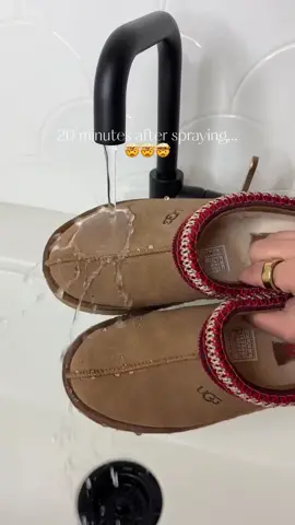 a must have for protecting your uggs!!🍂🧦💦 #amazonfashion #uggseason #waterproofuggs #amazonmusthaves 