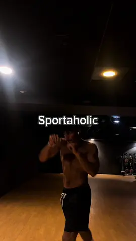 Completely addicted to it ….😬#GymTok #fyp #motivation #sportaholic #medicalstudent 