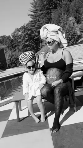 That’s my bestfriend forever ✨🥹📸🤍 #maternityphotoshoot #bestfriend #daughter #mommyandme #pregnancytiktok 