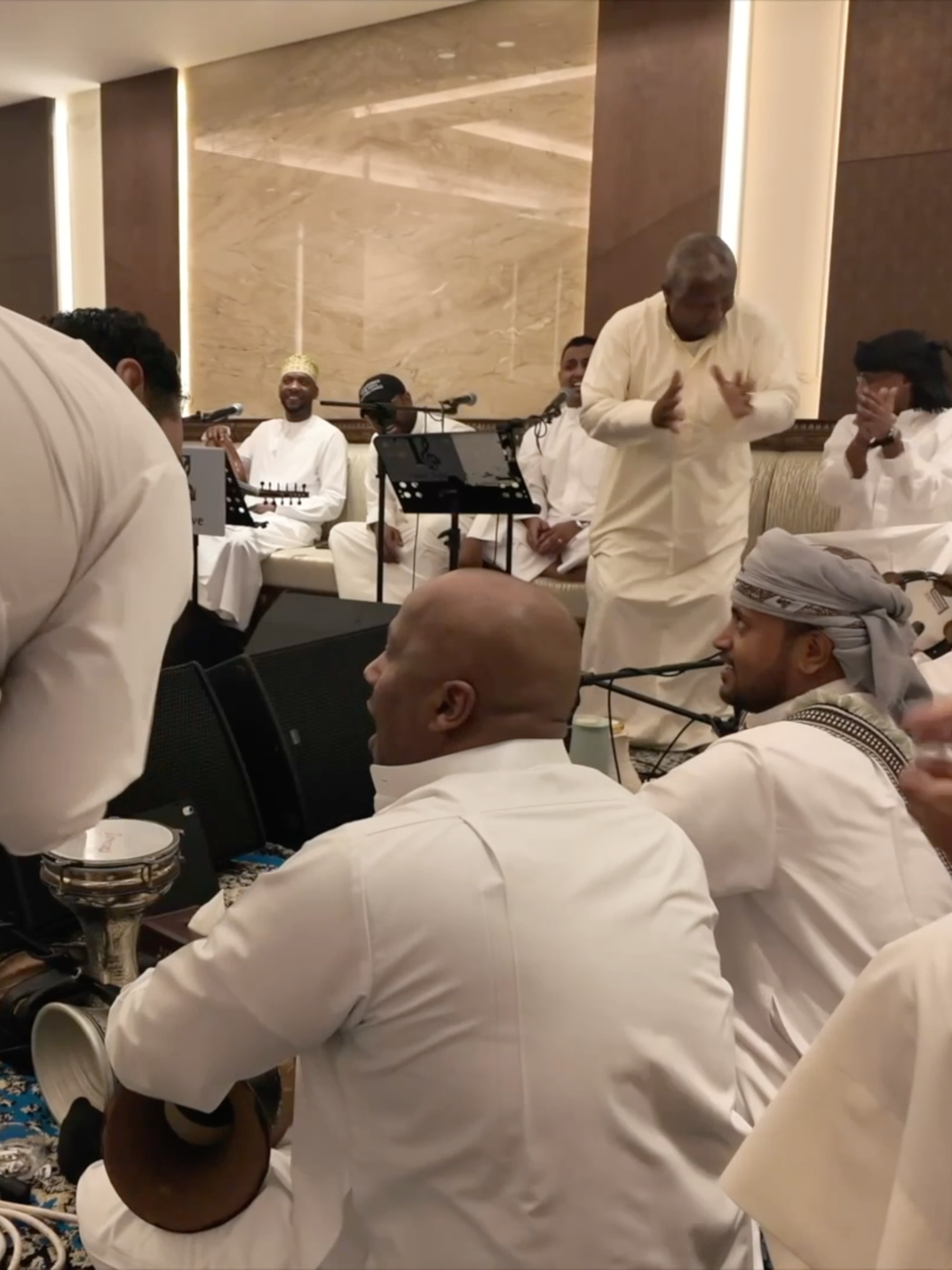 @سمرة سالم المزيّن @salem_almuzayen @abdooshbrown @3ateej ديوان زمان يوسف المخيني - حبي لها الكويت - Kuwait الجمعة 22.08.2025 Social Links: Instagram  https://www.instagram.com/eng.fahadalessa Facebook  https://www.facebook.com/Eng.alessa.fahad Youtube  https://www.youtube.com/@EngFahadAlEssa All my links: https://linktr.ee/engfahadalessa للمشاهد الكاملة على قناة اليوتيوب #الكويت #عدنيات #سمرات #سمرات_الكويت #عمان #kuwait #oman #قطر #qatar #bahrain #البحرين #ksa #السعودية #UAE #الامارات# #اليمن@