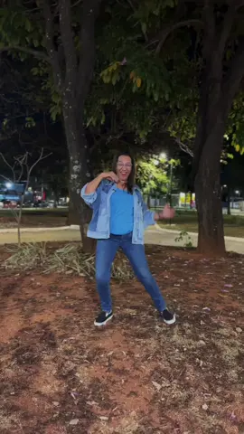 Se até a mãe entrou na dança… é porque Pratinho de Microondas já conquistou 💿💃 E você, já ouviu essa novidade? #BelCosta #PratinhodeMicroondas #MaeDaBel #LancamentoMusical 