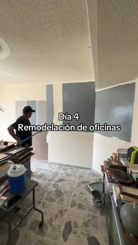 Estamos con el cuarto día de trabajo, esta vez fue en oficina principal que te darás colores increíbles.  #moldurasdecorativas #accentwall #hermosillo #decoraciondeinteriores #interiorismo 