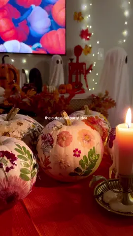 petal pumpkin painting is the cutest idea for a fall craft night — @flashesofstyle !!!  #austin #austintexas #austintx #fall #falldealsforyou 