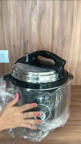 Panela de Pressão Elétrica 4L Elgin PPR10, 840W, Aço Inox por R$269,99 - R$289,99. #panelaeletrica #paneladepressao #panelaeletricadepressao 